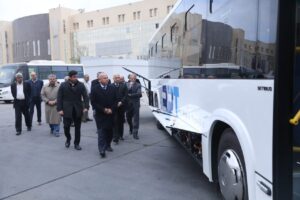 النقل: تصنيع 100 حافلة كهرباء محليا للعمل في مشروع الأتوبيس الترددي السريع BRT على الطريق الدائري