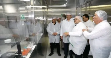 وزير الزراعة ومحافظ الشرقية يتفقدان أكبر مصنع لإنتاج اللقاحات البيطرية في الشرق الأوسط